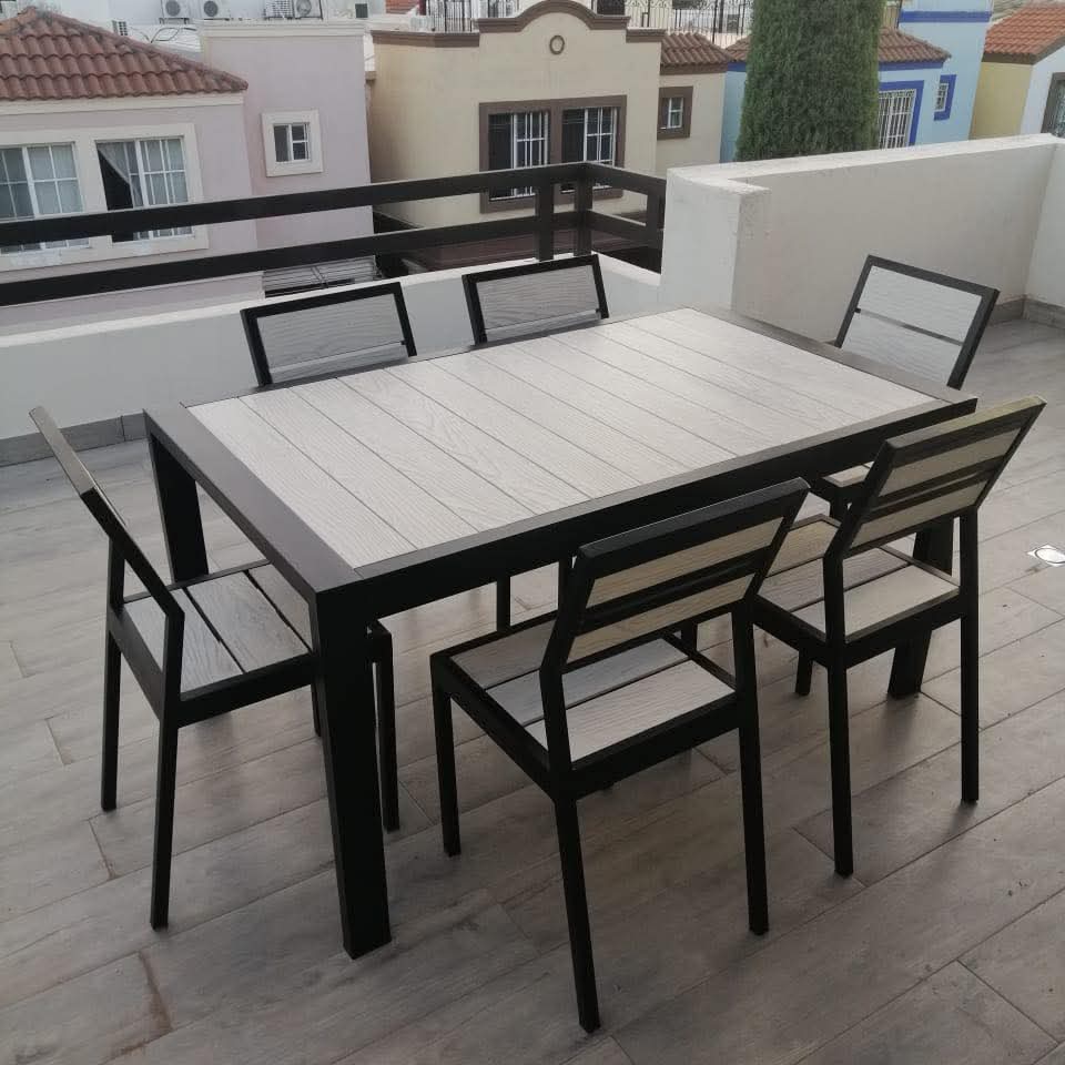 Conjunto de bancas y mesa