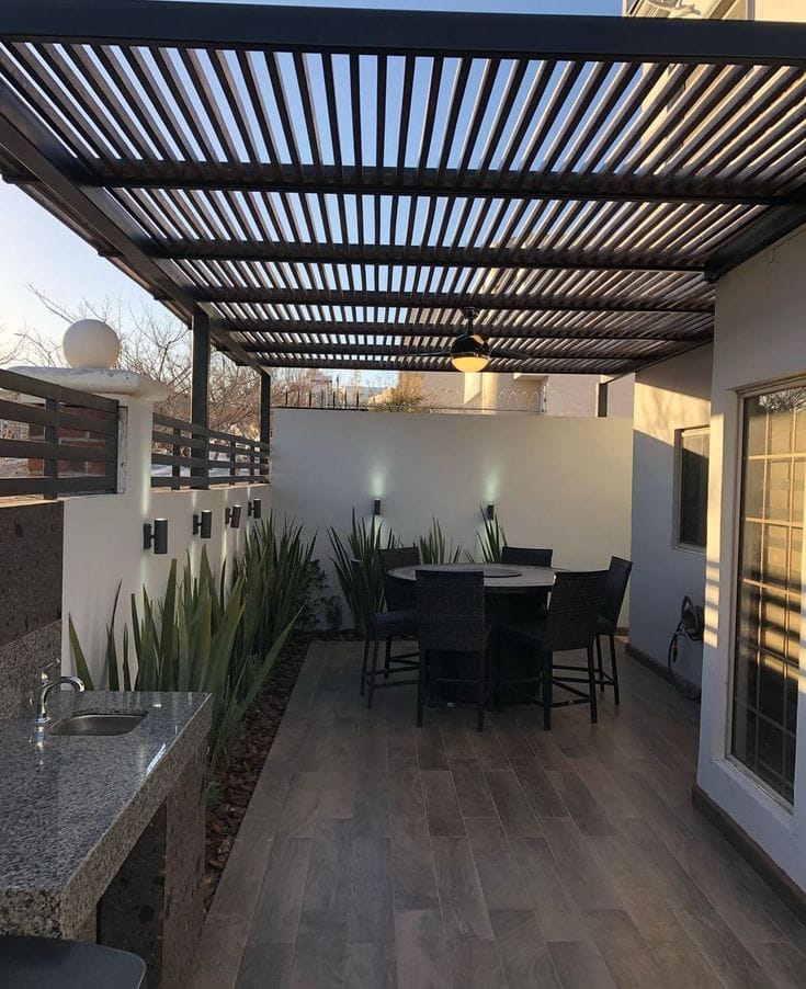 Pérgola con deck de madera